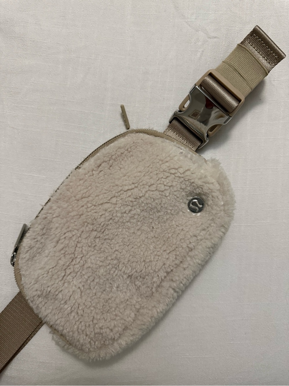 Lululemon Everywhere Belt Bag 1L